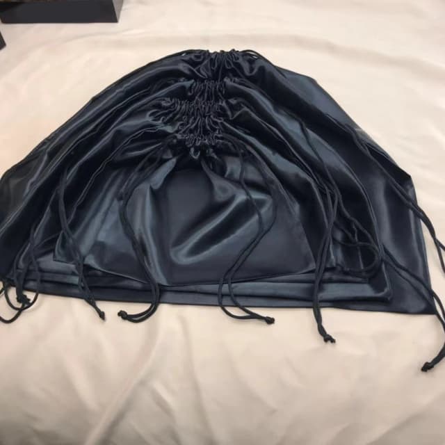 Bolsa grande de satén de seda para el cuidado con cordón, almacenamiento de pelucas personalizado, bolsa de embalaje a prueba de polvo, bolso reutilizable negro, bolso de viaje para zapatos
