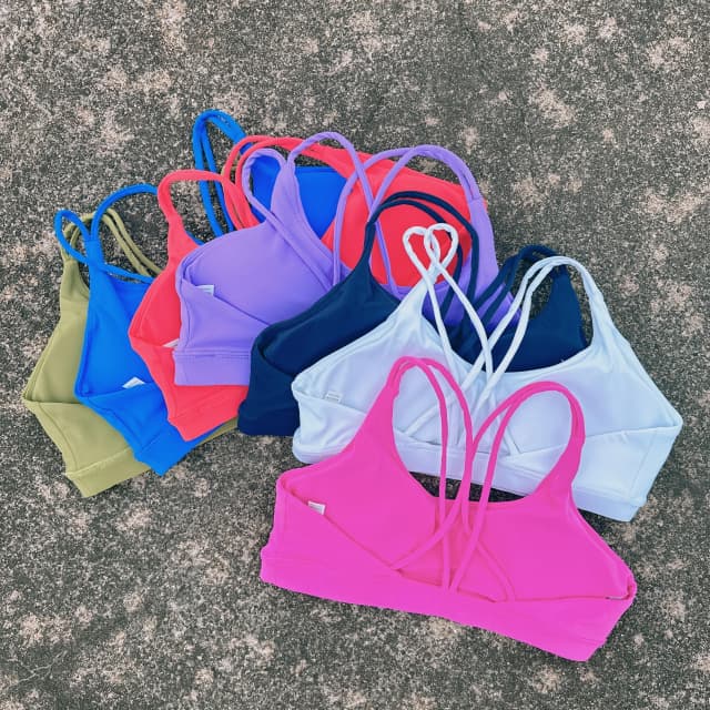 Sujetador deportivo cruzado de alta resistencia para mujer, Top deportivo ajustado, ropa interior de entrenamiento integral para gimnasio y Yoga con almohadilla para el pecho, Color sólido