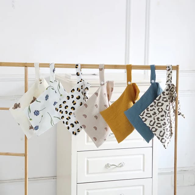 Bolsa de pañales para mamá, bolso de almacenamiento de pañales desechable con estampado de dibujos animados, bolso colgante para biberón para niños y niñas, novedad